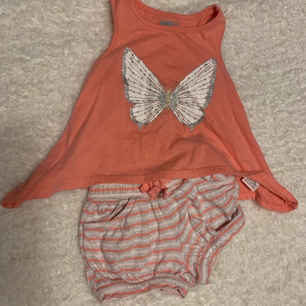 Infant/Toddler Size 12-18 Months Crazy 8 Short Set